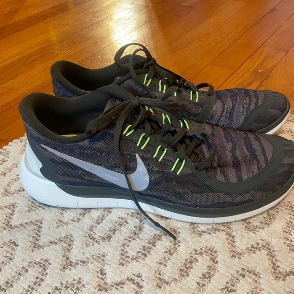 nike free run camo
